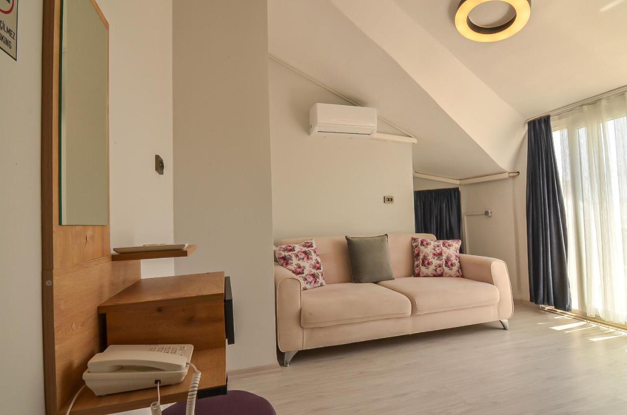 מרמריס Berry Bella Hotel מראה חיצוני תמונה