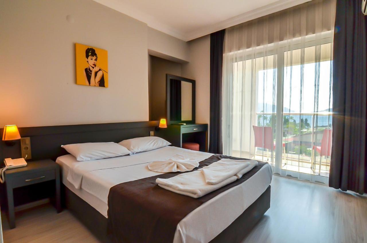 מרמריס Berry Bella Hotel מראה חיצוני תמונה